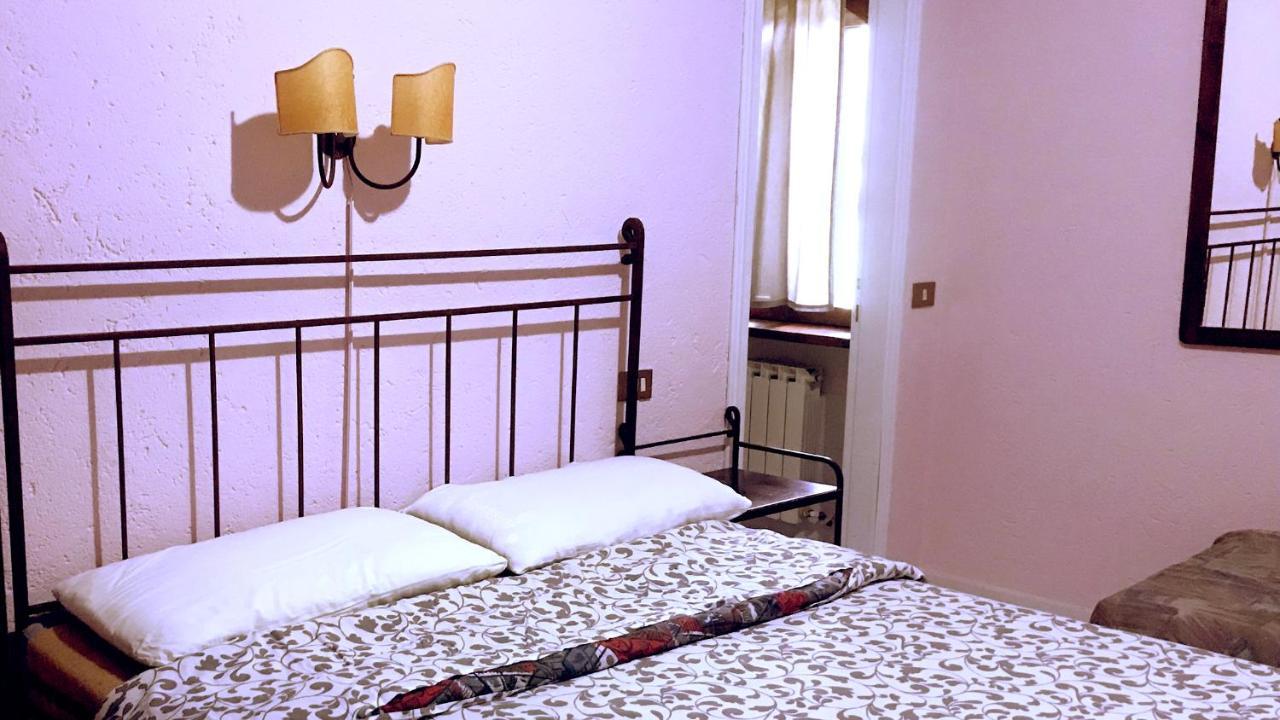 Bed and Breakfast Pian d'Isola Costacciaro Esterno foto