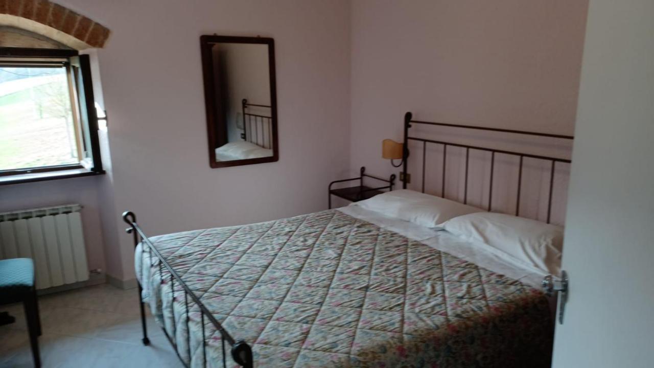 Bed and Breakfast Pian d'Isola Costacciaro Esterno foto