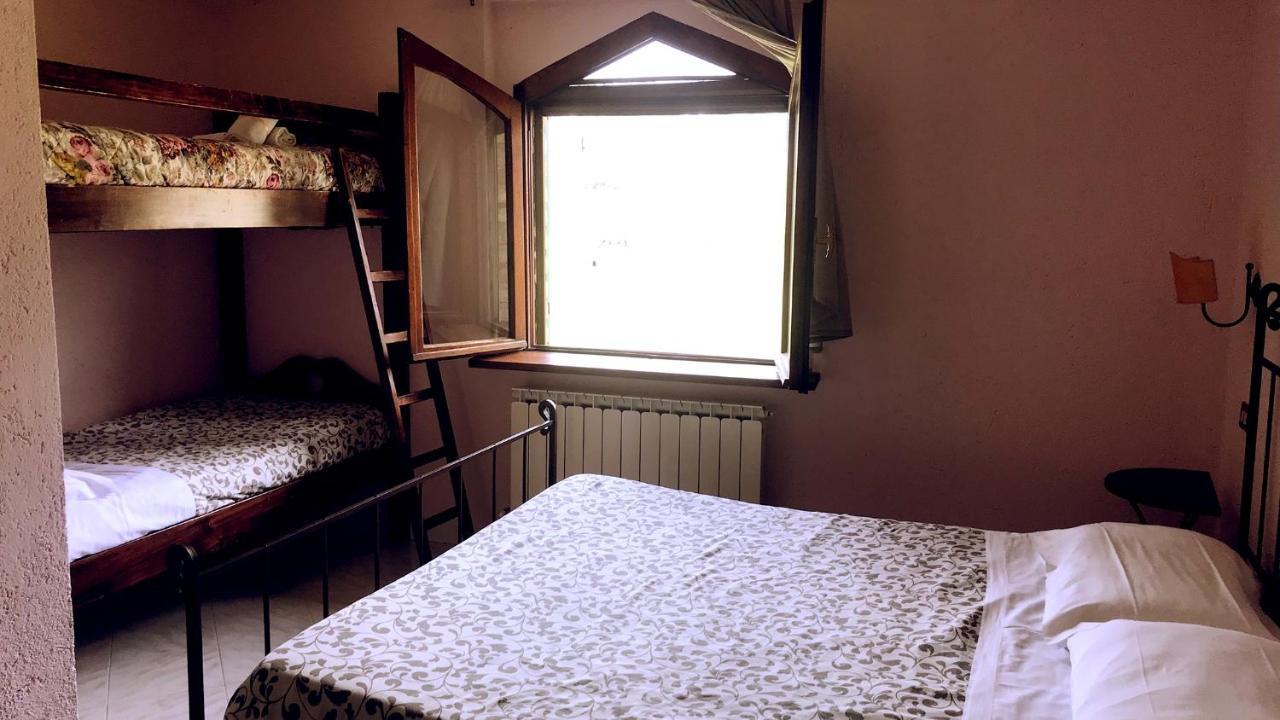 Bed and Breakfast Pian d'Isola Costacciaro Esterno foto