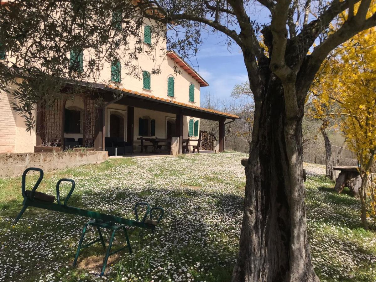 Bed and Breakfast Pian d'Isola Costacciaro Esterno foto